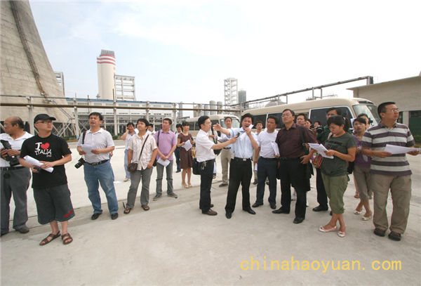 20090716153411_1 “聚焦皖北”采访团来J9九游集团集团进行采访